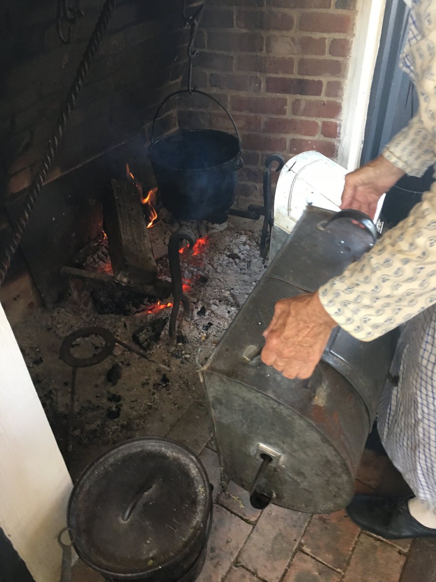 Place Tin Kitchen in hearth